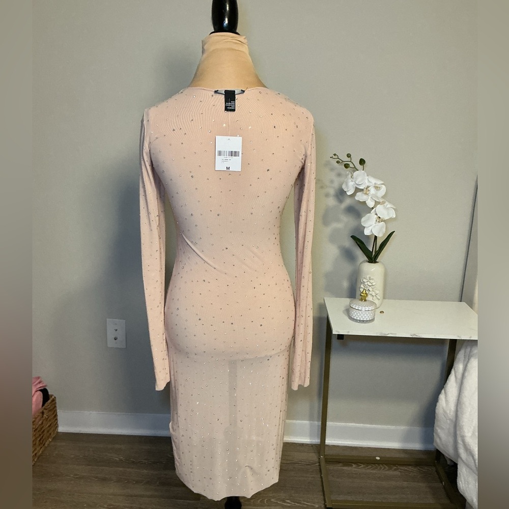 Elegant Pink Long Sleeve Dress - Picture 2 of 6